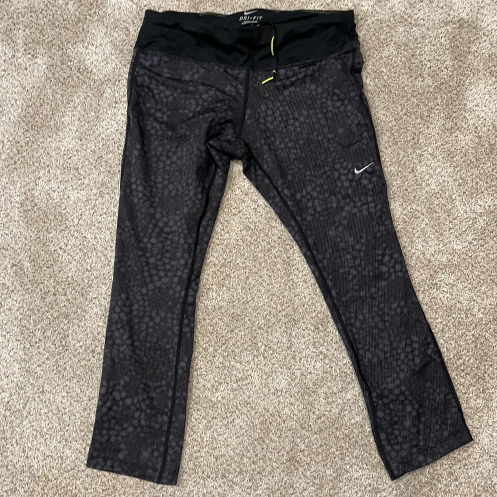 Nike dri fit Capri